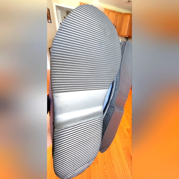 UGG/Bindoon Boots Leather Loafer Slippers with Sheepskin Lining - Blue - Size 9 - Picture 12 of 14